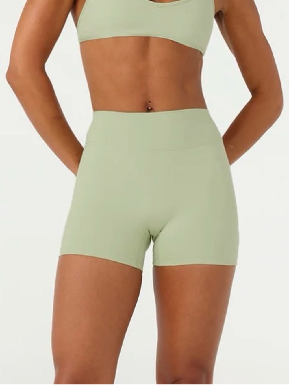 CSB Form Invisible scrunch Shorts 4” Soft Matcha